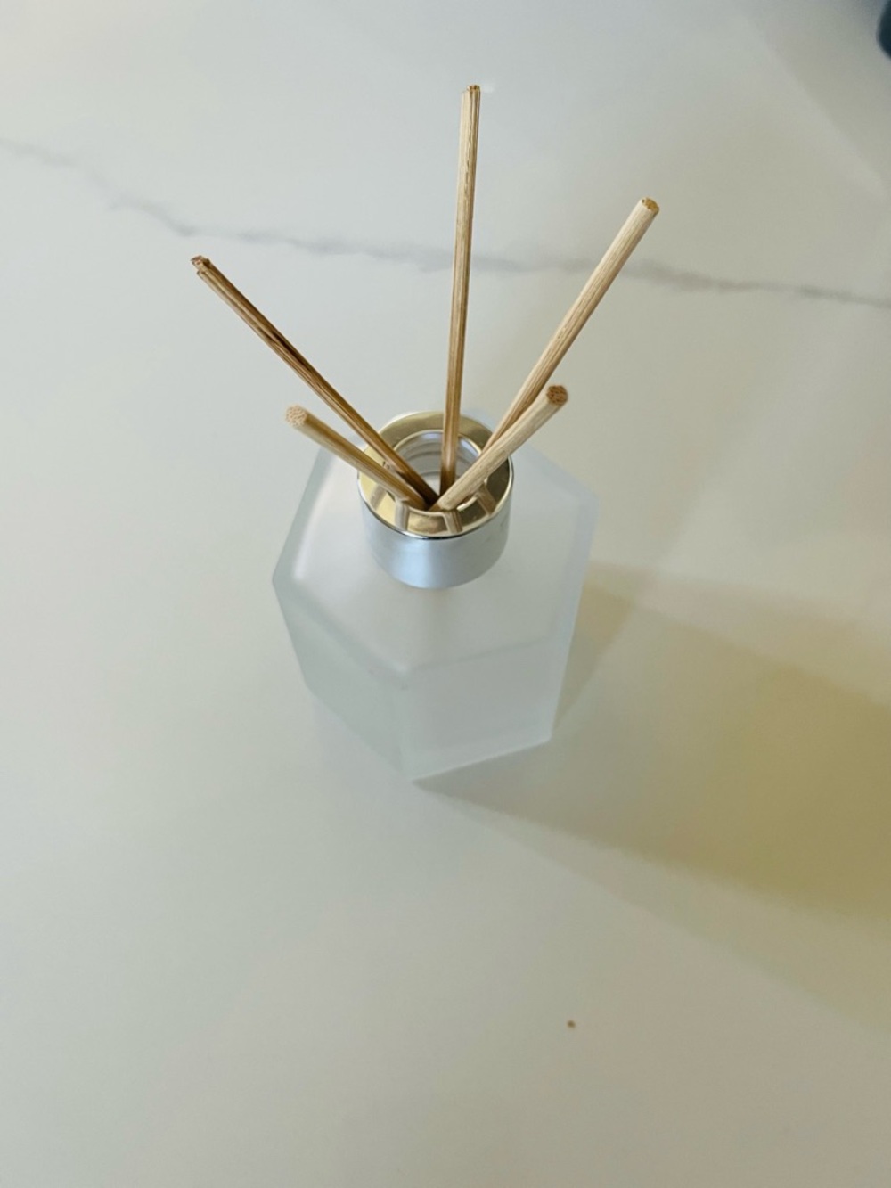 Calvin Klein Frosted Glass Reed Diffuser with Natural Rattan Sticks - White - Picture 7 of 8